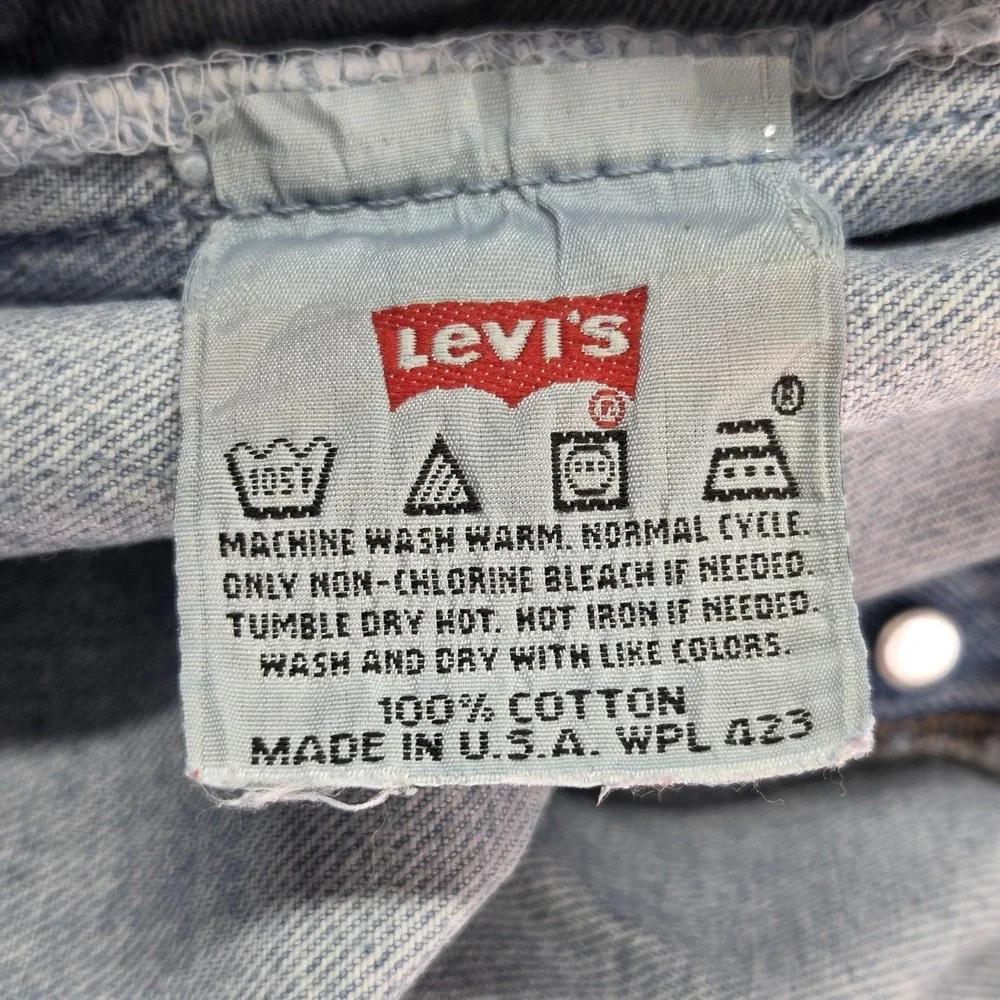 VTG Levis 501 Jeans Mens Blue Light Wash Straight Button Fly Made USA Fits 36x25